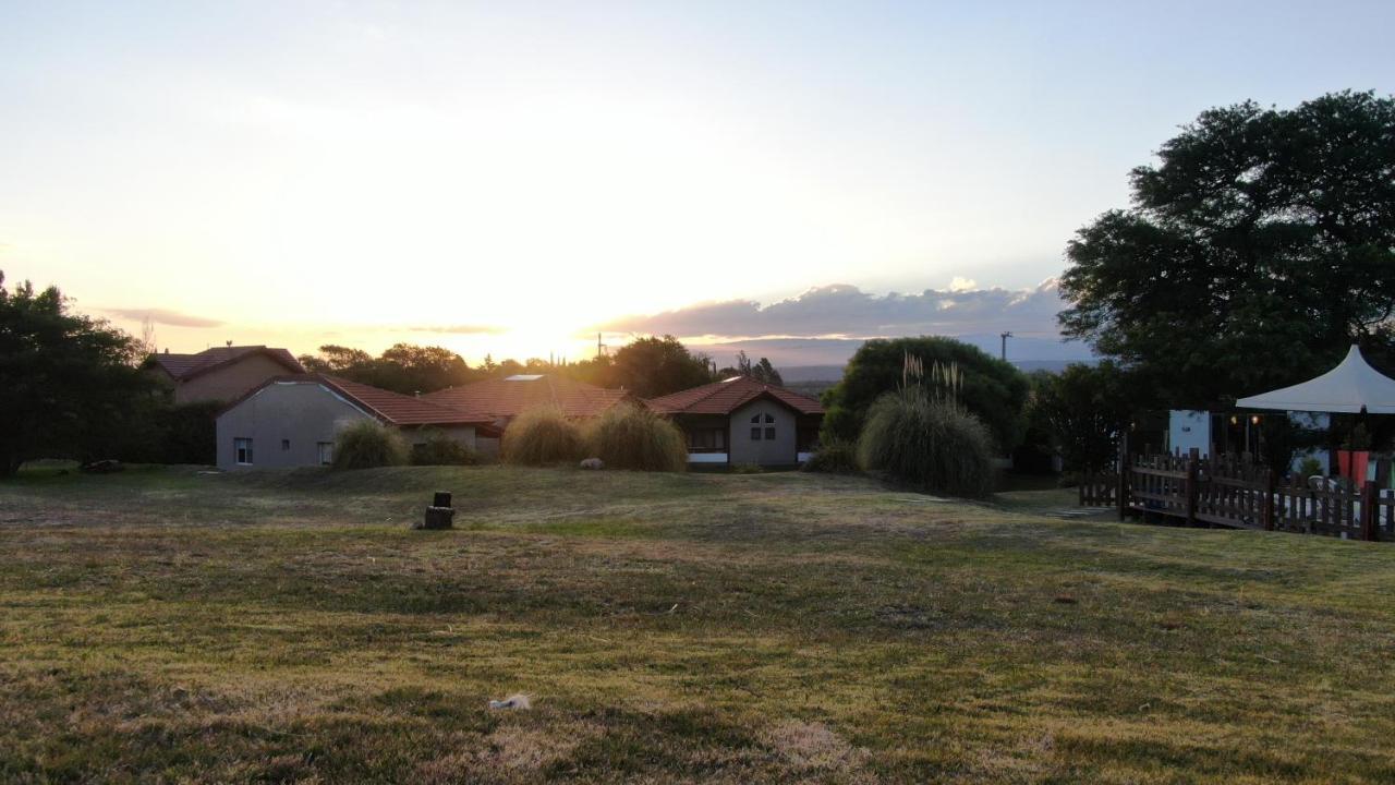 Loma Azul Lodge *
