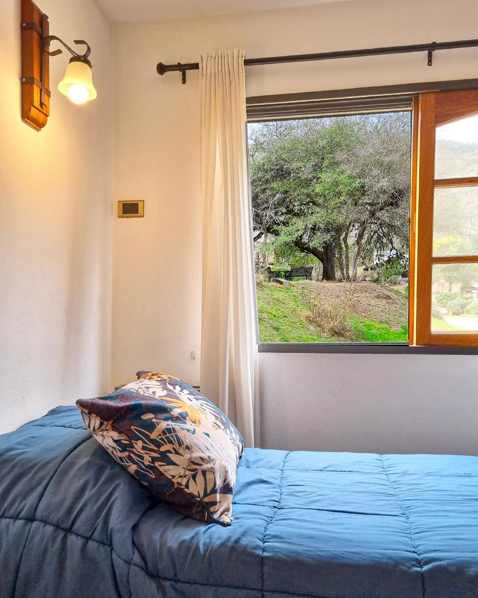 Loma Azul Lodge *